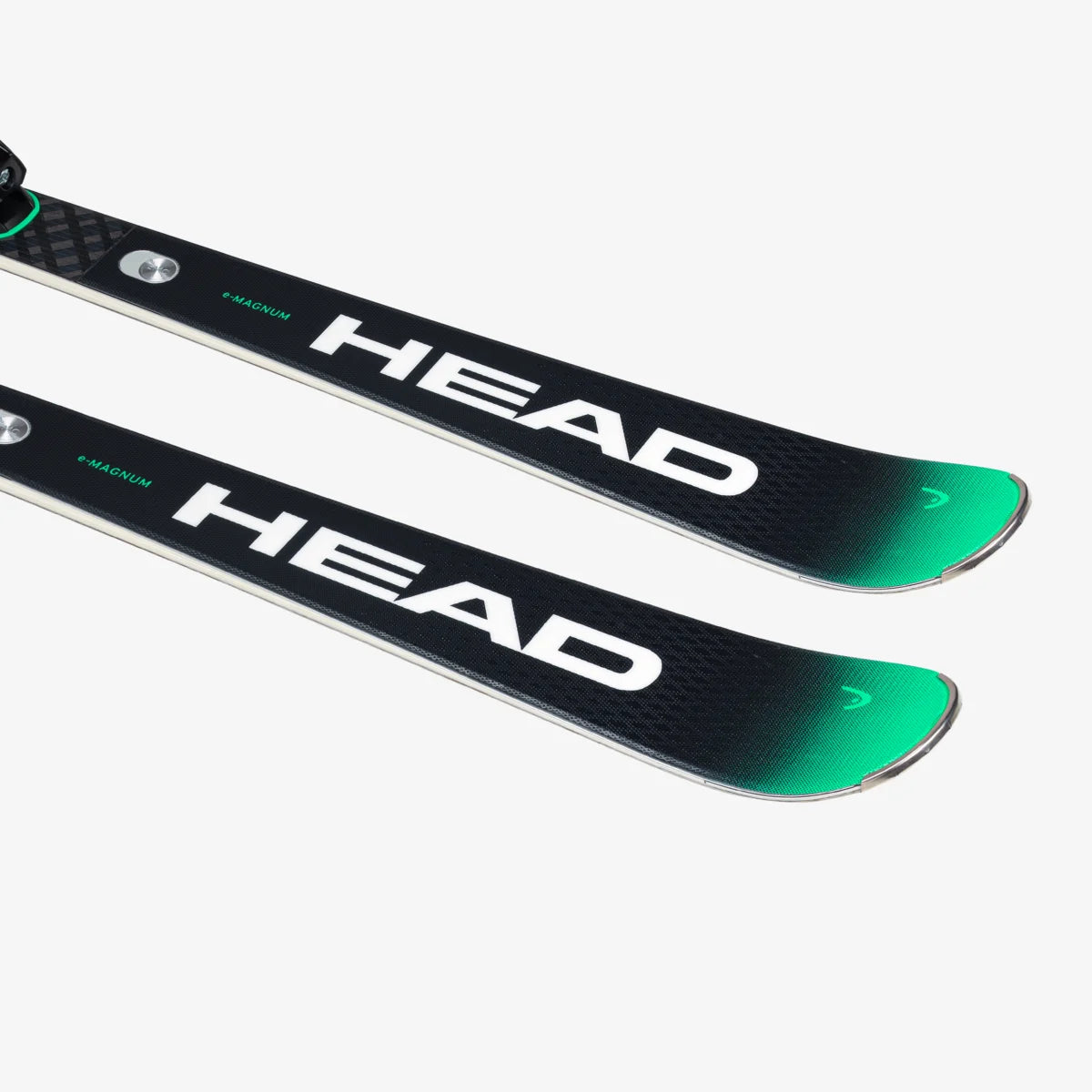 HEAD Supershape e-Magnum Perfomance Ski